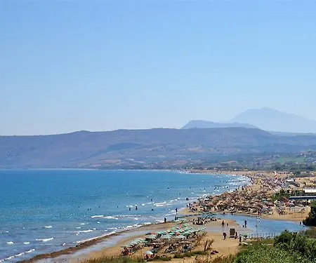 Golden Bay Sea Hotell 2*