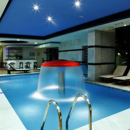 Golden Bay Sea Hotell 2*