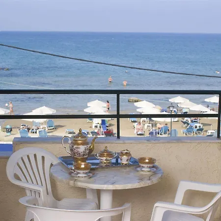 Golden Bay Sea Hotell 2*